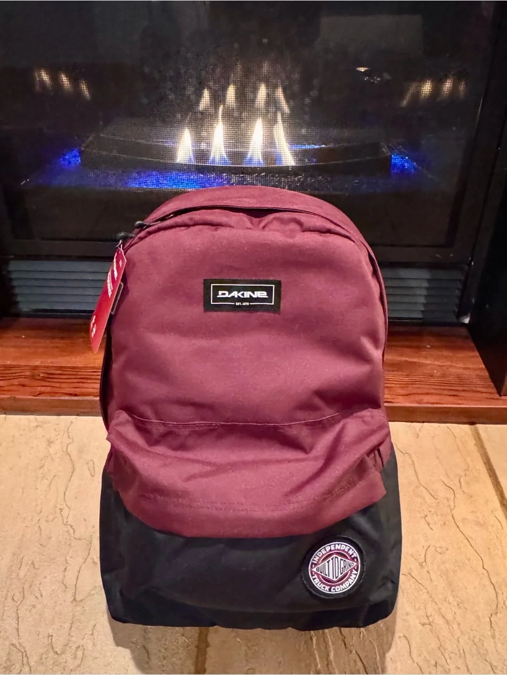 NWT Dakine Two-Tone 365 Backpack 21L in Maroon and Black